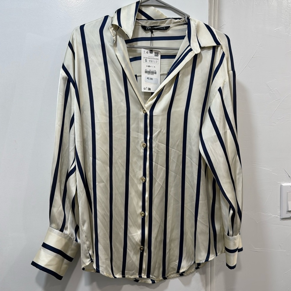 Women’s oversized silk striped blouse